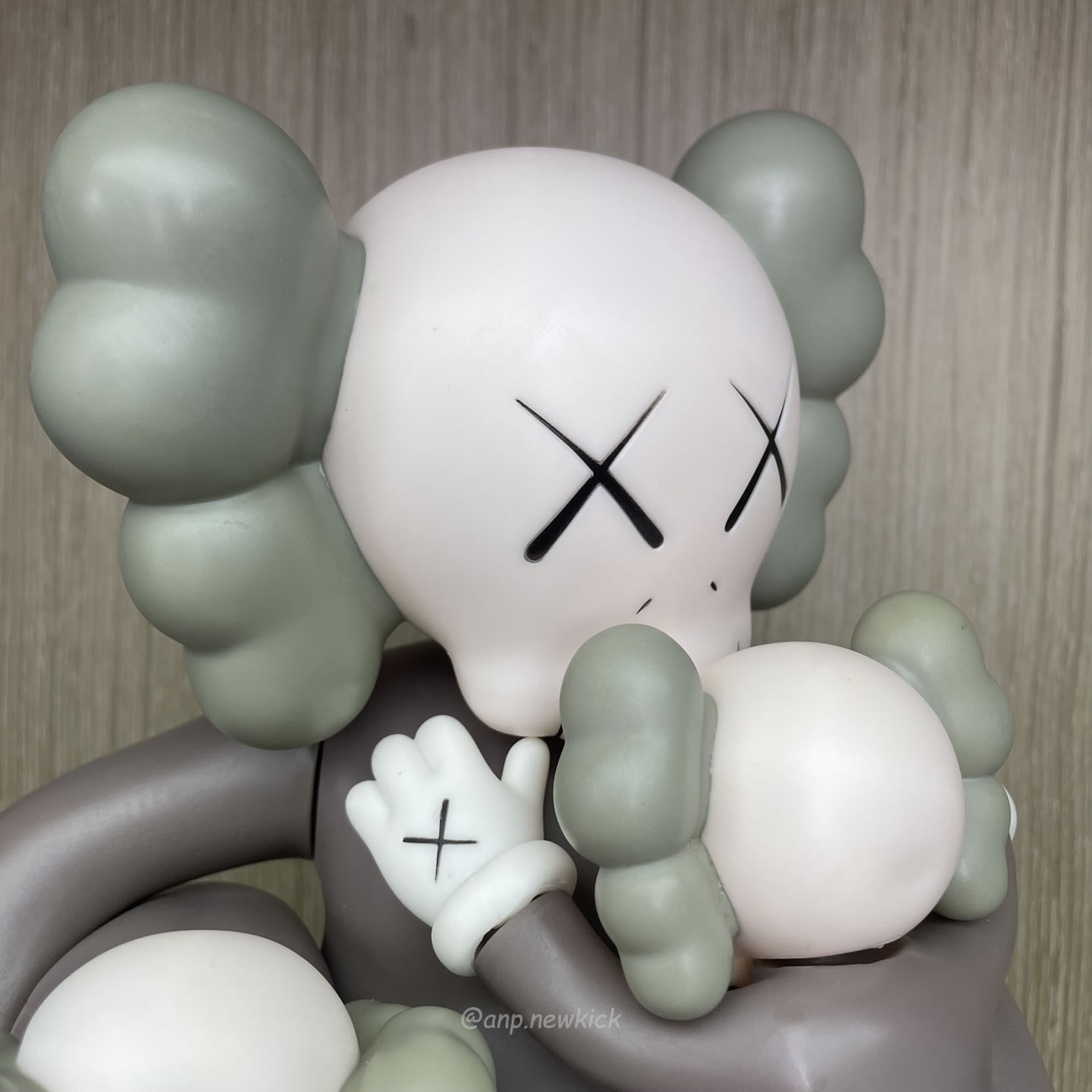 Kaws Clean Slate Figure (5) - newkick.vip